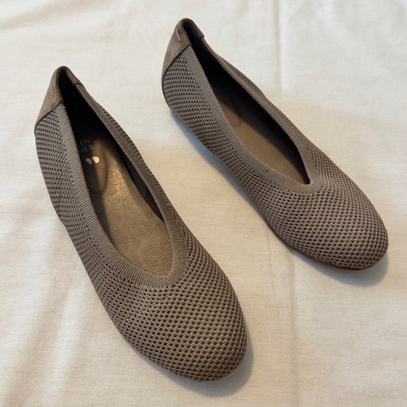 Eileen Fisher 9.5 Naomi Ballet Flats ~ Textile Fabric Comfort Casual Classic - Picture 1 of 8